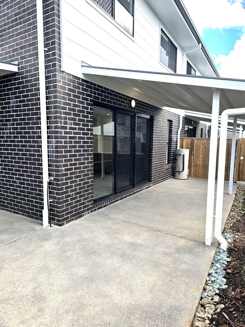 Photo - 28/5 Royal Street, Kallangur QLD 4503 - Image 14