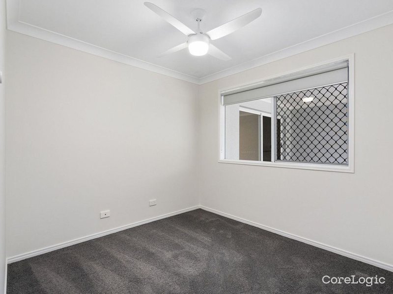 Photo - 2/85 Victoria Drive, Pacific Pines QLD 4211 - Image 8