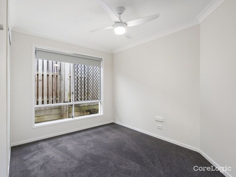 Photo - 2/85 Victoria Drive, Pacific Pines QLD 4211 - Image 9