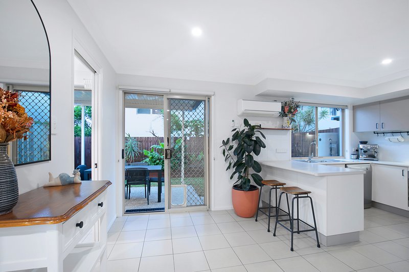 Photo - 28/50 Johnston Street, Carina QLD 4152 - Image 7