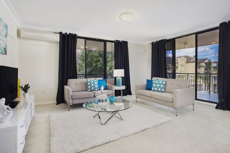 Photo - 28/56-64 Dobson Crescent, Baulkham Hills NSW 2153 - Image 3