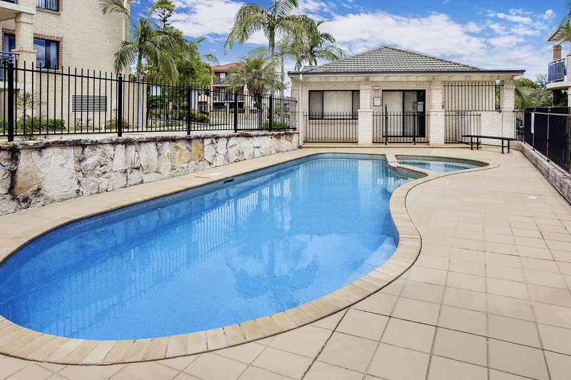 Photo - 28/56-64 Dobson Crescent, Baulkham Hills NSW 2153 - Image 5