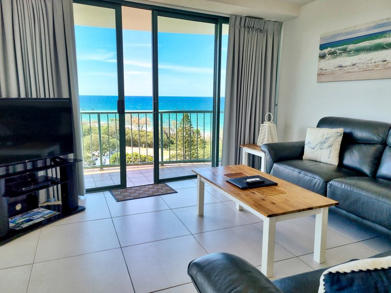 Photo - 28/6-8 Aerodrome Road, Maroochydore QLD 4558 - Image 21