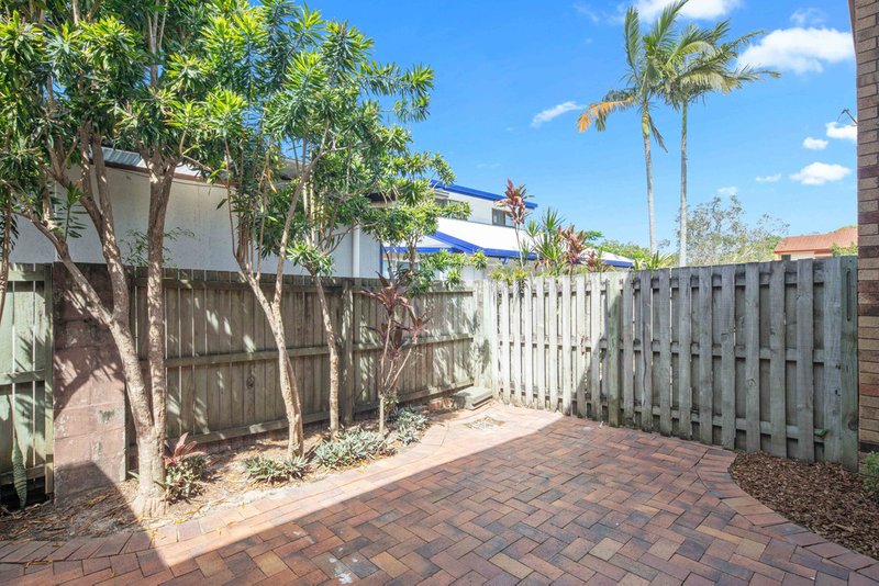 Photo - 2/86 Amarina Avenue, Mooloolaba QLD 4557 - Image 4