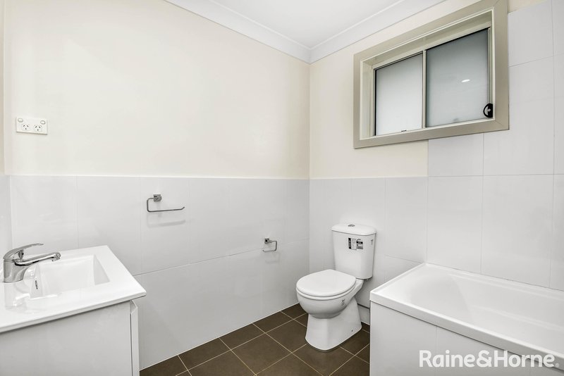 Photo - 2/86 Brisbane Street, Oxley Park NSW 2760 - Image 4