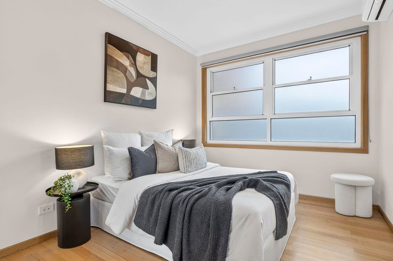 Photo - 2/86 Broughton Road, Surrey Hills VIC 3127 - Image 6