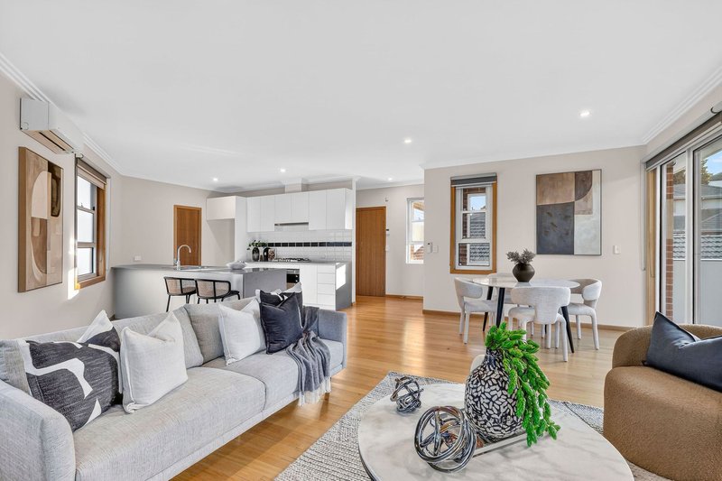 Photo - 2/86 Broughton Road, Surrey Hills VIC 3127 - Image 13