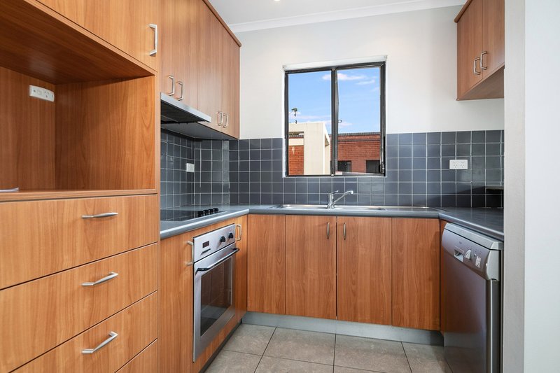 Photo - 28/6 Dutruc Street, Randwick NSW 2031 - Image 8