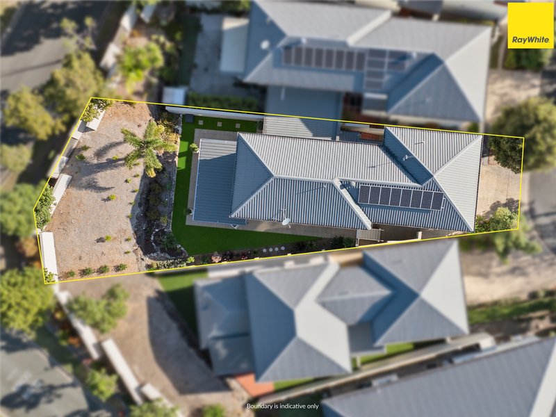 Photo - 286 Easthill Drive, Robina QLD 4226 - Image 2