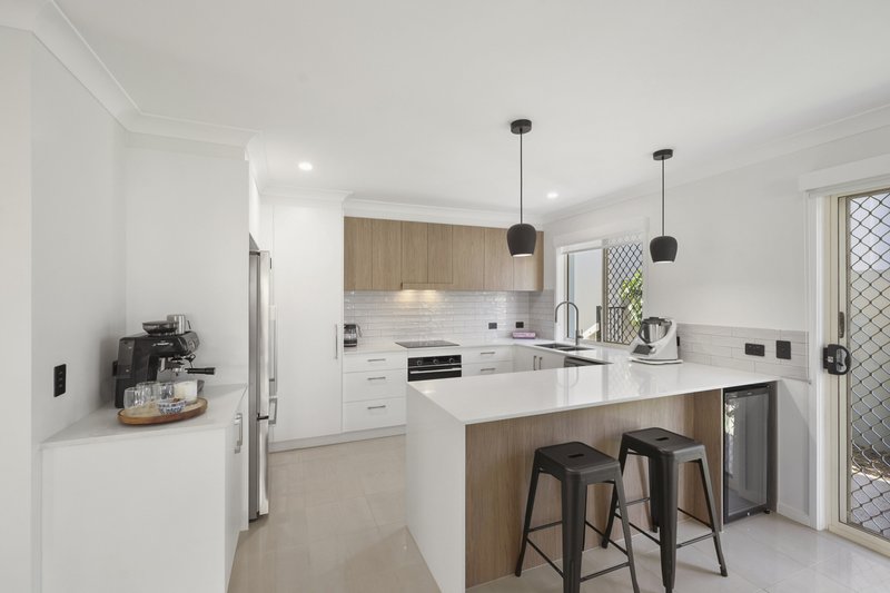Photo - 286 Easthill Drive, Robina QLD 4226 - Image 9