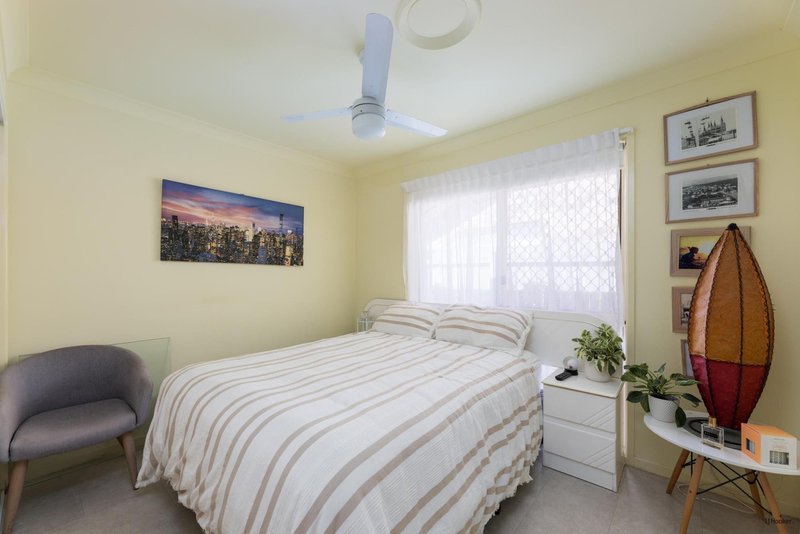 Photo - 2/86 Honeymyrtle Drive, Banora Point NSW 2486 - Image 8