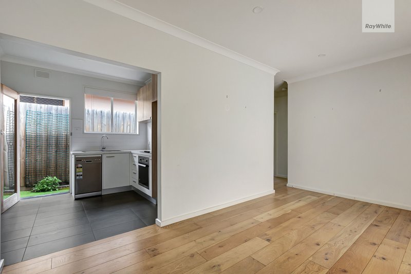 Photo - 2/86 Pearson Street, Brunswick West VIC 3055 - Image 3