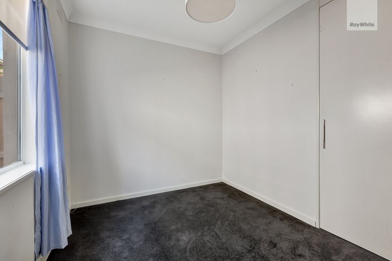 Photo - 2/86 Pearson Street, Brunswick West VIC 3055 - Image 7