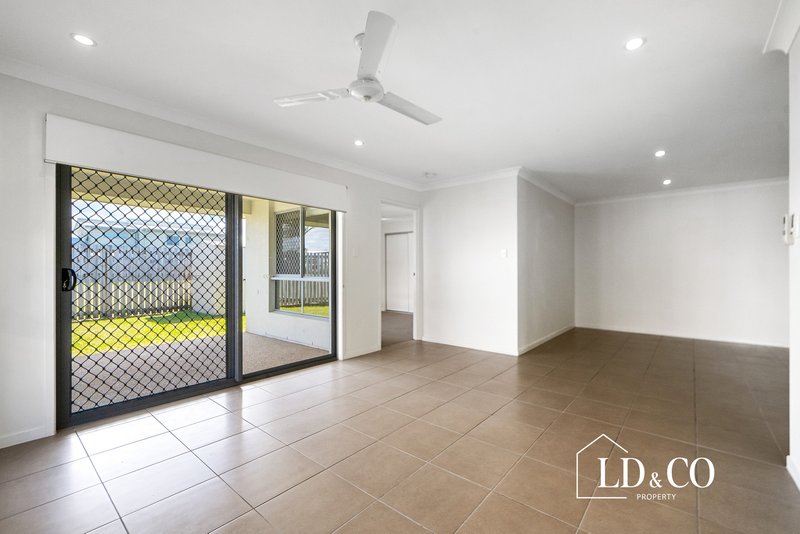 Photo - 2/86 Superior Boulevard, Andergrove QLD 4740 - Image 6