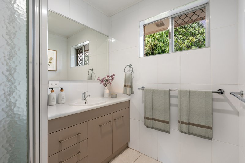 Photo - 286 West Street, Kearneys Spring QLD 4350 - Image 5