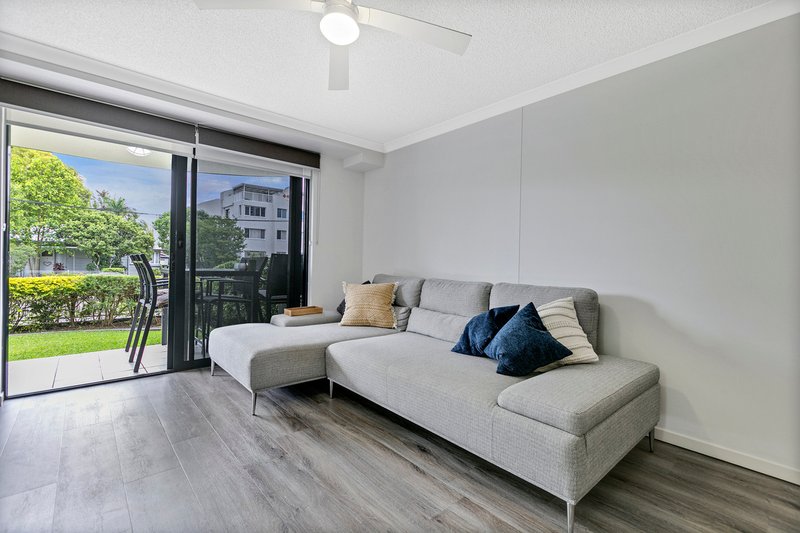 Photo - 2/87-89 Duporth Avenue, Maroochydore QLD 4558 - Image 5