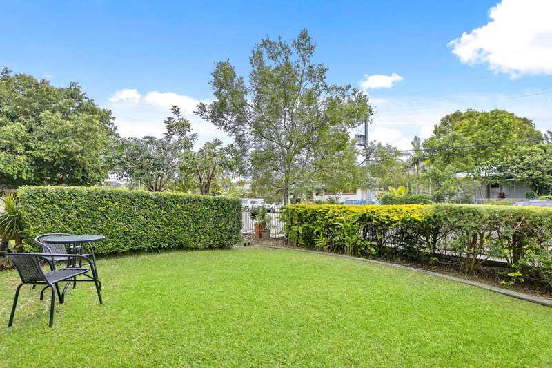 Photo - 2/87-89 Duporth Avenue, Maroochydore QLD 4558 - Image 6