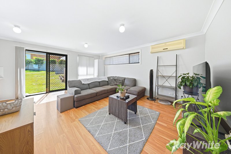 Photo - 2/87 Clayton Crescent, Rutherford NSW 2320 - Image 3