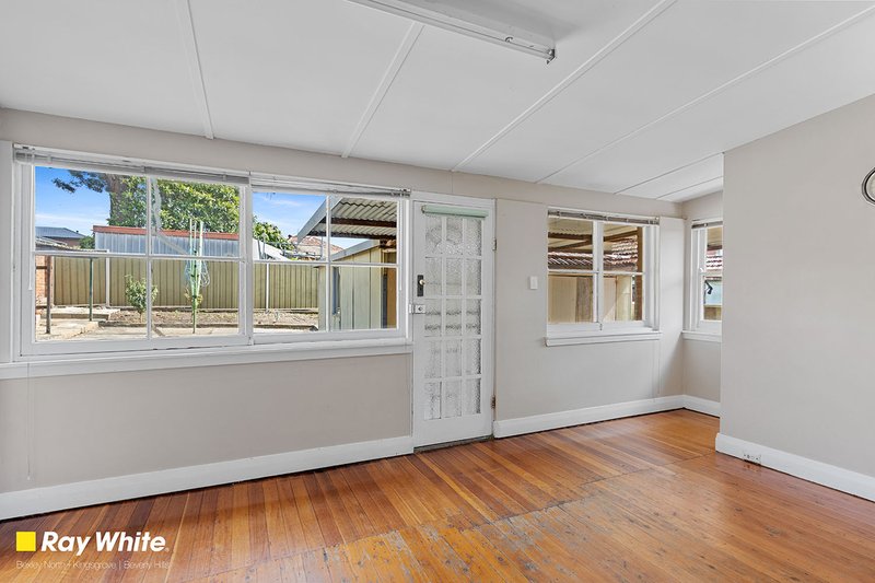 Photo - 287 Kingsgrove Road, Kingsgrove NSW 2208 - Image 5