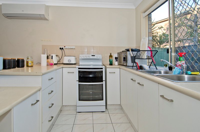 Photo - 2/88-90 Boundary Street, Beenleigh QLD 4207 - Image 4