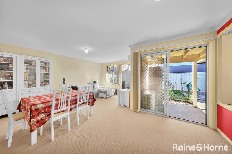 Photo - 2/88 Adelaide Street, Oxley Park NSW 2760 - Image 2