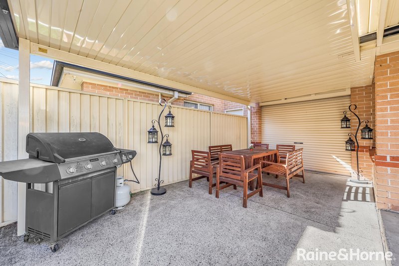 Photo - 2/88 Adelaide Street, Oxley Park NSW 2760 - Image 4