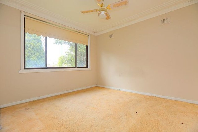 Photo - 288 Edgar Street, Condell Park NSW 2200 - Image 4