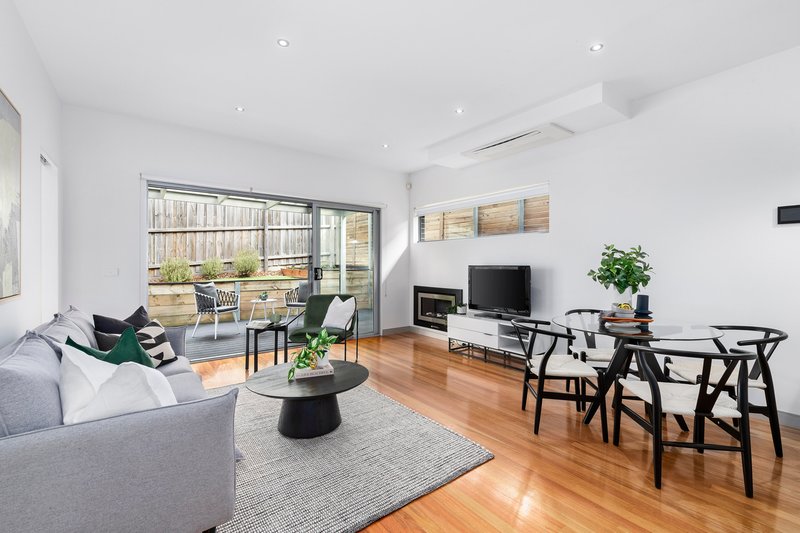 Photo - 2/88 Grandview Grove, Rosanna VIC 3084 - Image 2