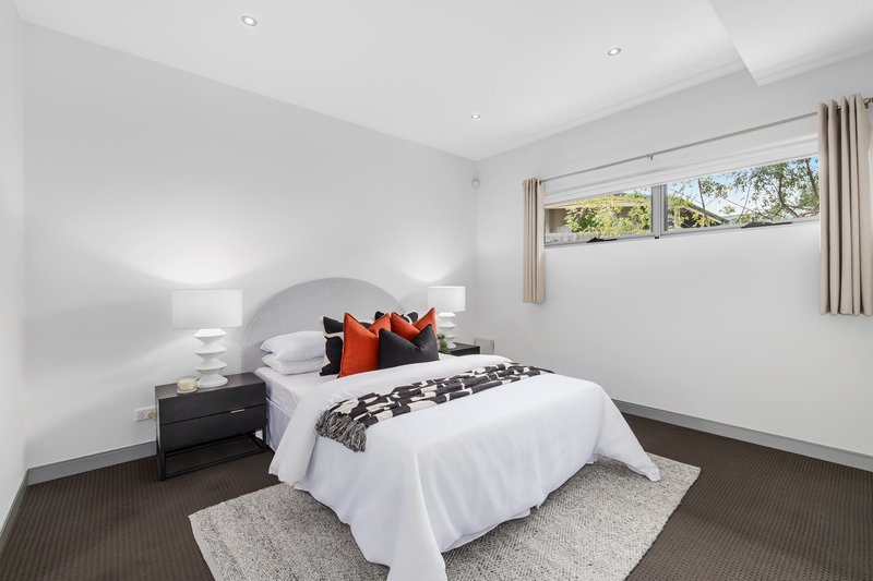 Photo - 2/88 Grandview Grove, Rosanna VIC 3084 - Image 7