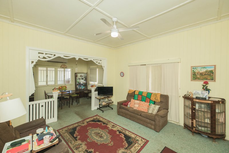 Photo - 288 Pine Street, Berserker QLD 4701 - Image 3