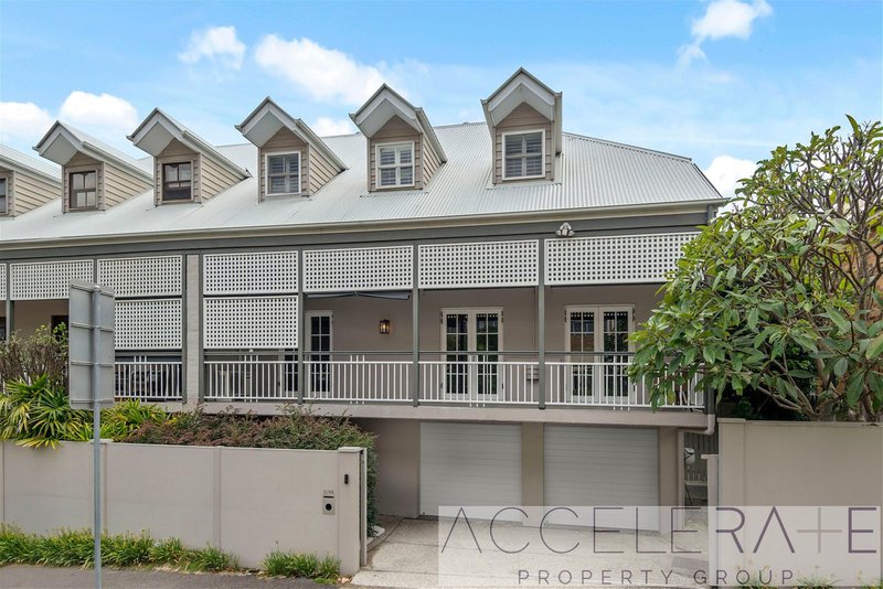 Photo - 2/88 Victoria Street, Spring Hill QLD 4000 - Image 1