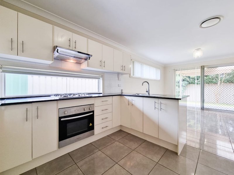 Photo - 2/89 Castlereagh Street, Penrith NSW 2750 - Image 2