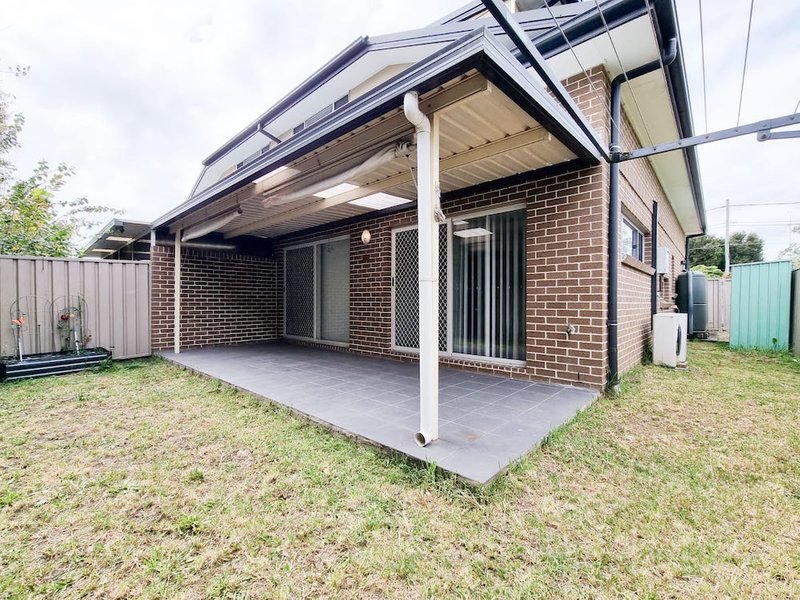 Photo - 2/89 Castlereagh Street, Penrith NSW 2750 - Image 5