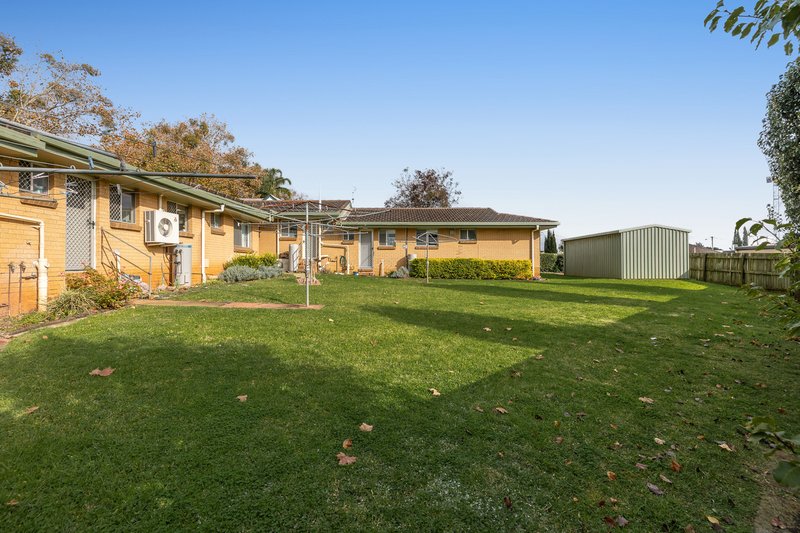 Photo - 2/89 Herries Street, East Toowoomba QLD 4350 - Image 9