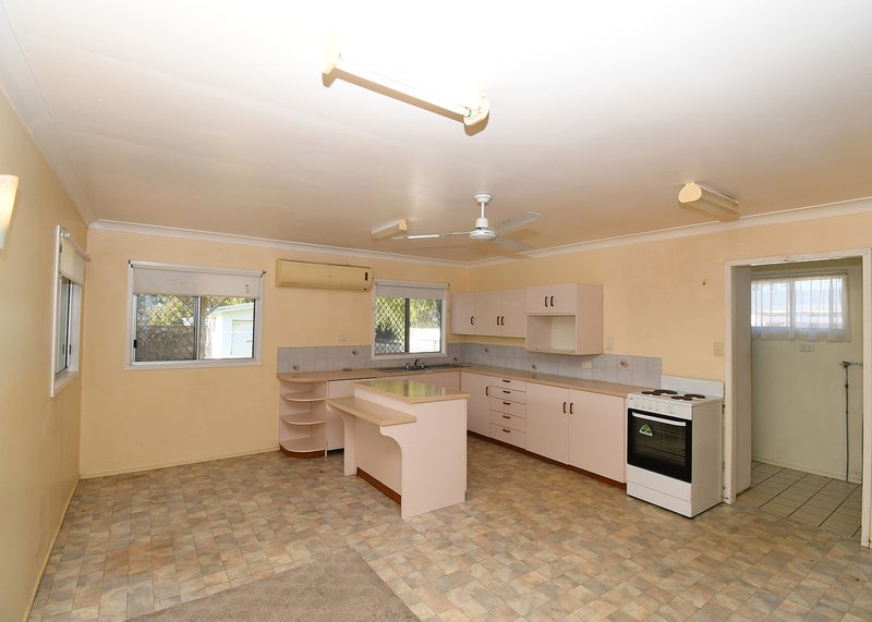 Photo - 289 John Street, Maryborough QLD 4650 - Image 4