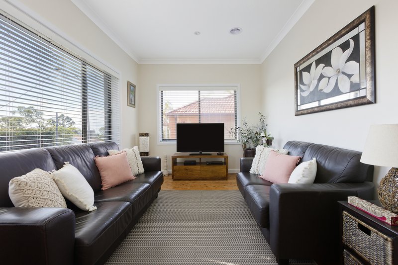 Photo - 289 Warringah Road, Beacon Hill NSW 2100 - Image 5