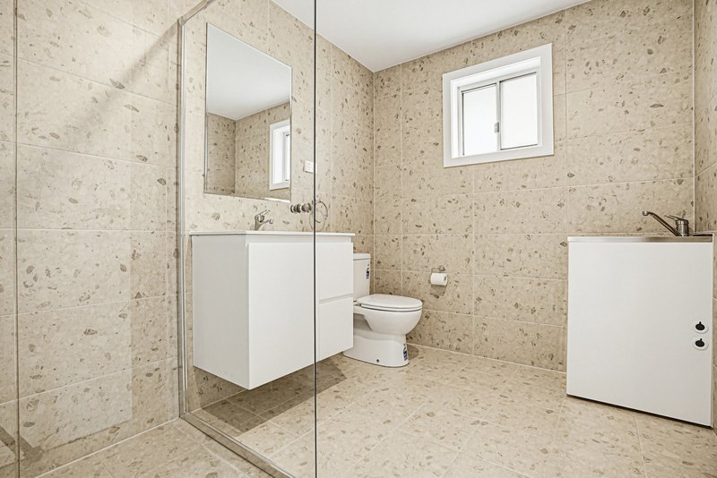 Photo - 28A Ashur Crescent, Greenfield Park NSW 2176 - Image 6
