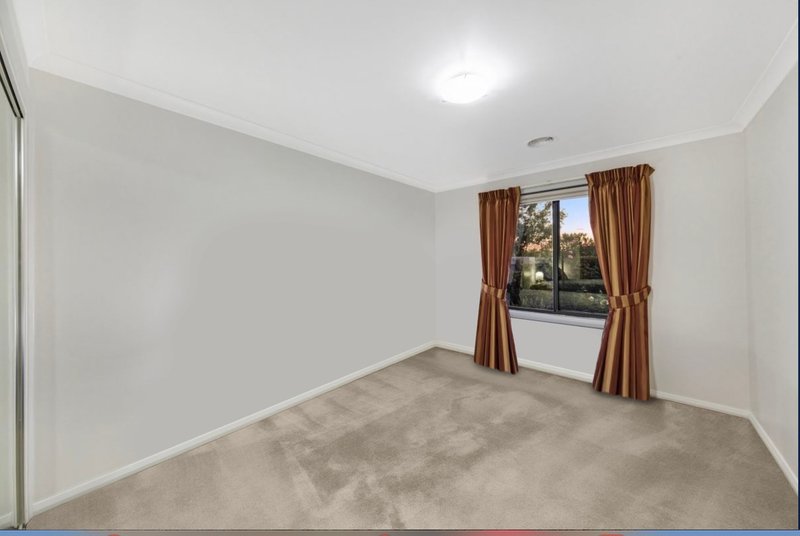 Photo - 28A Dame Zara Street, Gungahlin ACT 2912 - Image 12