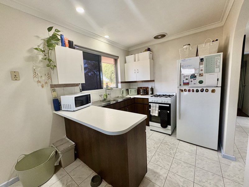 Photo - 28A Hogarth Way, Bateman WA 6150 - Image 6