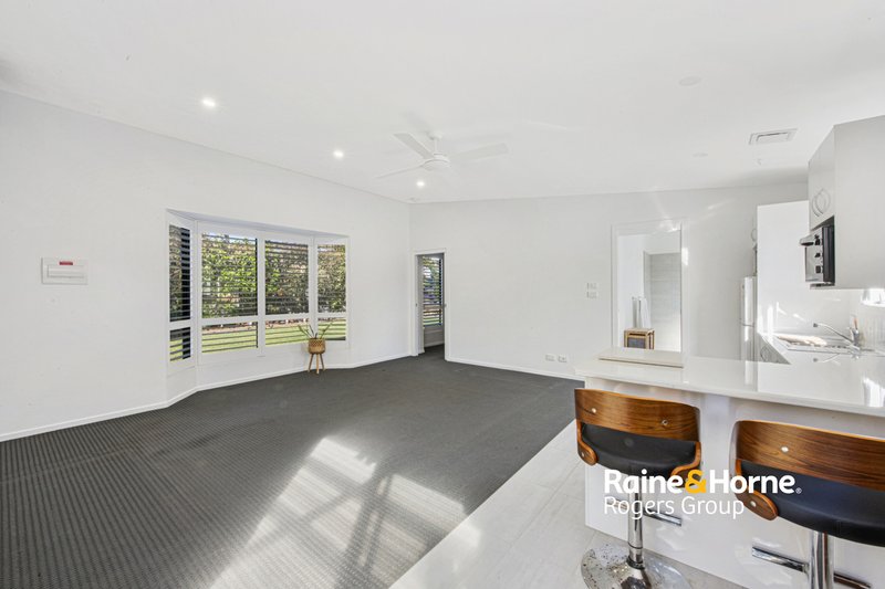 Photo - 28A Inderan Avenue, Lake Haven NSW 2263 - Image 2