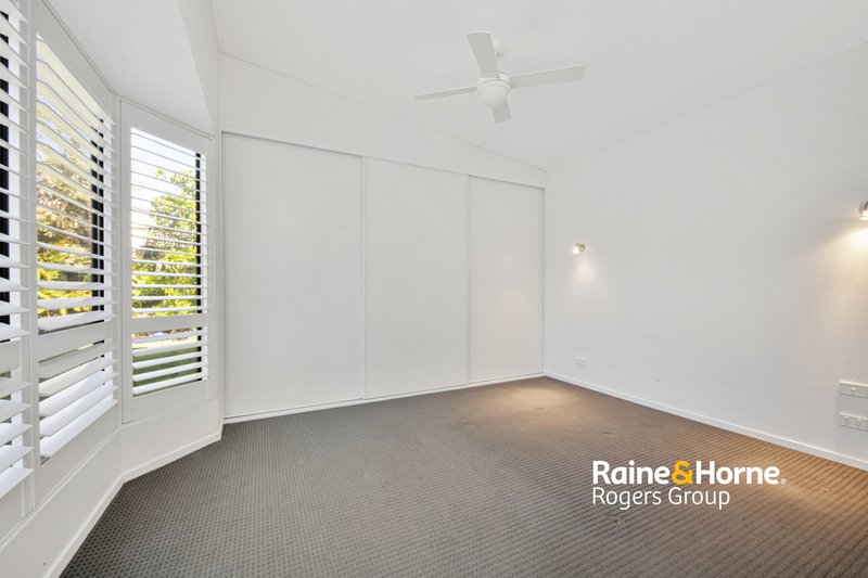 Photo - 28A Inderan Avenue, Lake Haven NSW 2263 - Image 4