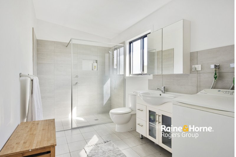 Photo - 28A Inderan Avenue, Lake Haven NSW 2263 - Image 5