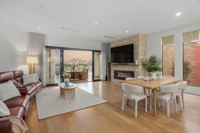 Photo - 28a Mcdonald Grove, West Lakes SA 5021 - Image 11