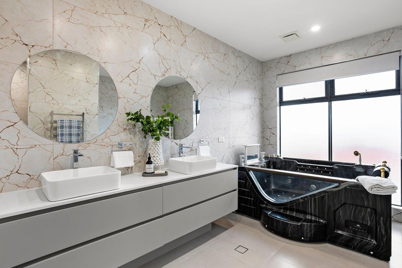 Photo - 28a Mcdonald Grove, West Lakes SA 5021 - Image 17