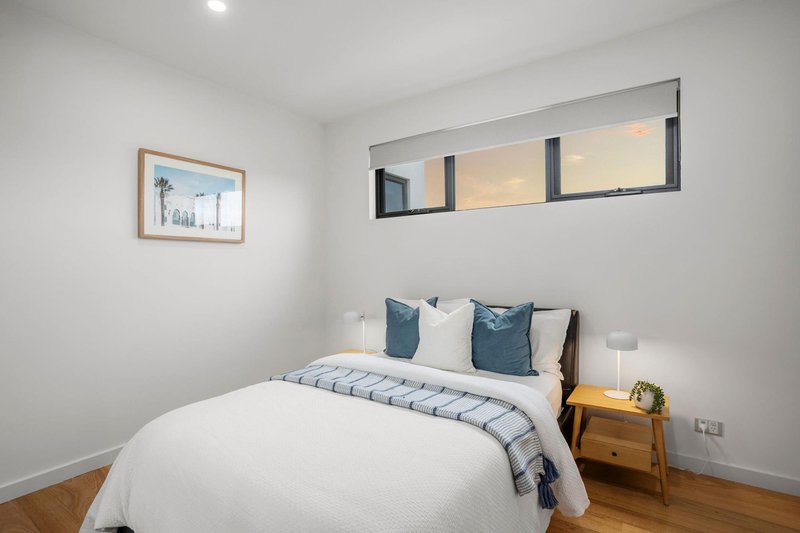 Photo - 28a Mcdonald Grove, West Lakes SA 5021 - Image 18
