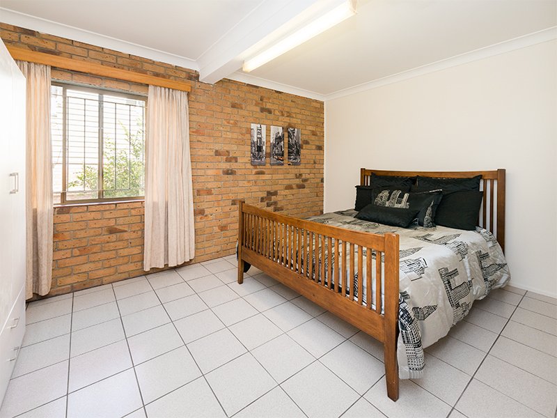 Photo - 28a Palmerston Street, Annerley QLD 4103 - Image 5