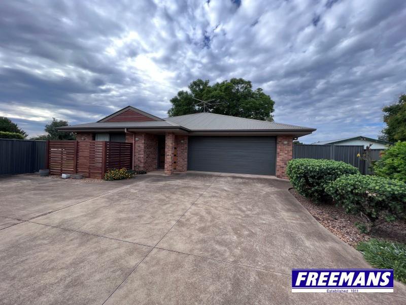 Photo - 2/8a River Road, Kingaroy QLD 4610 - Image 1