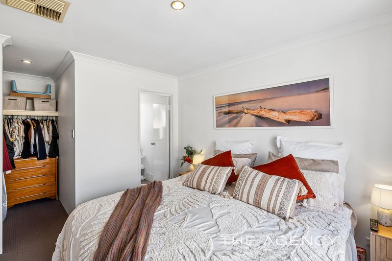 Photo - 28B Eastdene Circle, Nollamara WA 6061 - Image 4