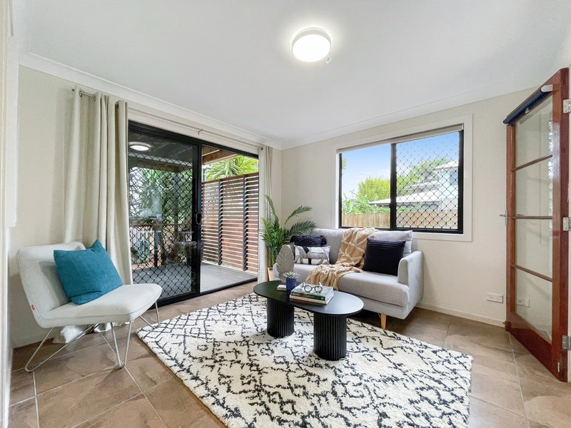 Photo - 28B Hill Parade, Clontarf QLD 4019 - Image 13