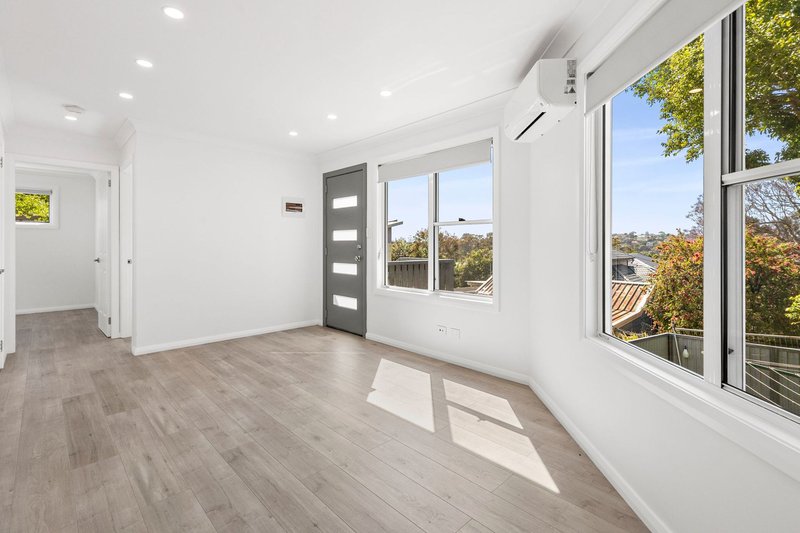 Photo - 28B Kentwell Road, Allambie Heights NSW 2100 - Image 1